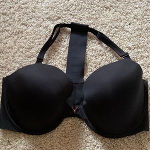 Victoria secret black bra. Size 36 DD brand new with tag.